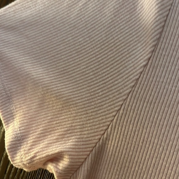 Mono B light peach colored, short sleeved top. Size Large. NWOT - Picture 3 of 8